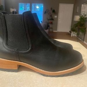 Chelsea Boots Black Size 8.5